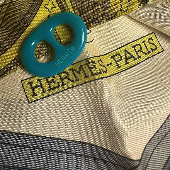 Hermès Scarf Ring in Blue Canard Chaine d’Ancre Ultra Rare- EXCELLENT CONDITION - Picture 3 of 8